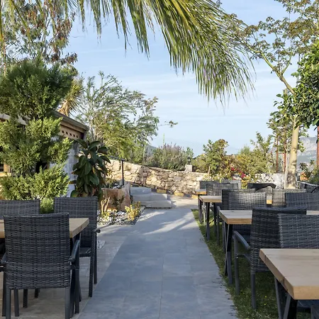 La Veranda Hotel